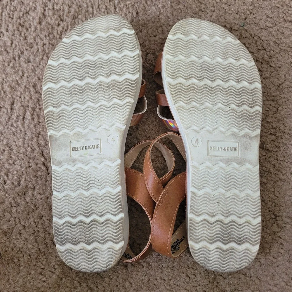 Kelly & Katie Size 4 Sandals Girls Brown Strappy Holographic Buckle Casual Shoes